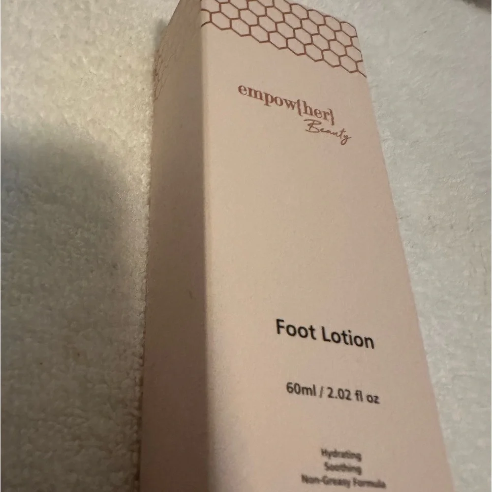 NIB- [EMPOW{HER} BEAUTY]‎ Nourishing Foot Lotion 2.02 fl oz